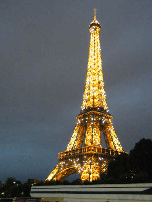 EifTow.jpg (2792794 bytes)