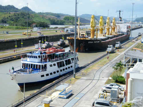 panamacan.jpg (2868333 bytes)